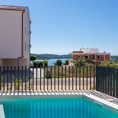 Mukalba Palm With Private Pool