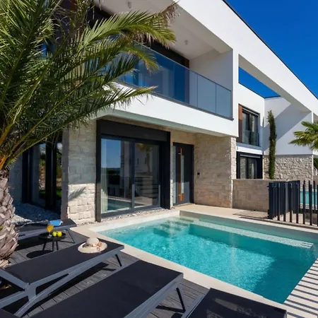 Mukalba Palm With Private Pool