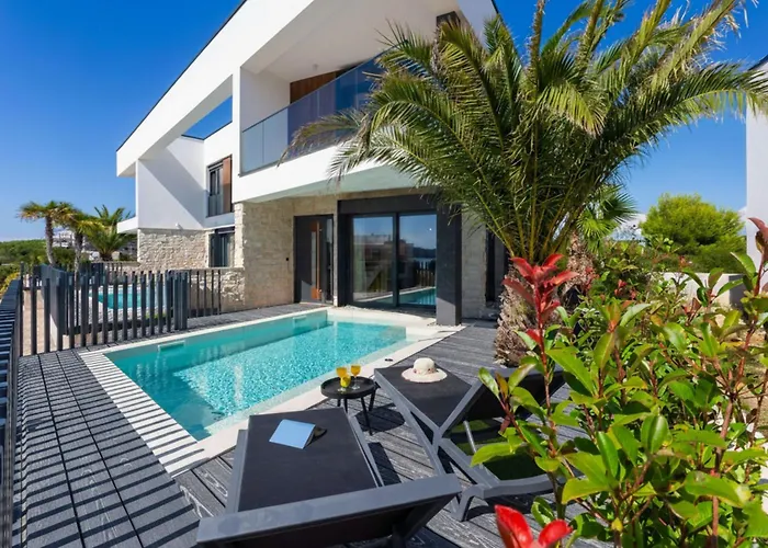 빌라 Mukalba Palm With Private Pool And Sea View *