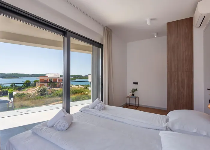 빌라 Mukalba Palm With Private Pool And Sea View 메덜린