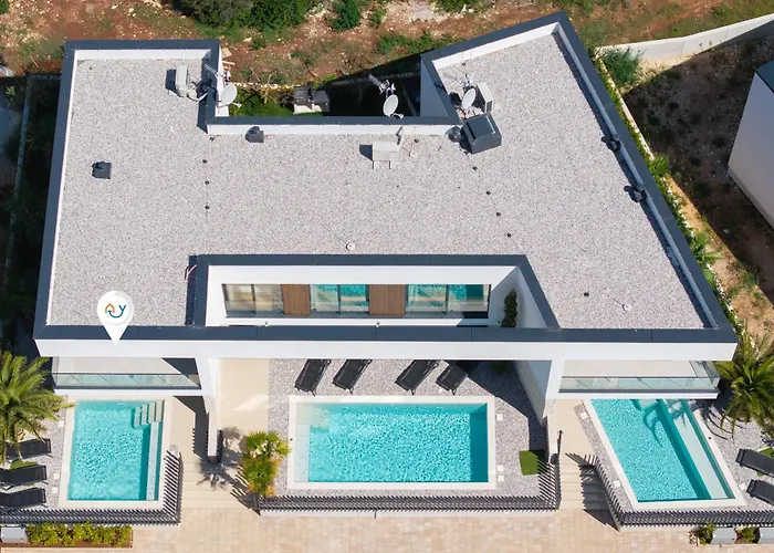 Mukalba Palm With Private Pool And Sea View 빌라 메덜린