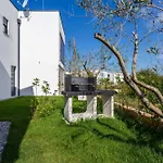 Mukalba Palm With Private Pool And Sea View Villa