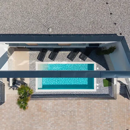 Mukalba Palm With Private Pool Villa
