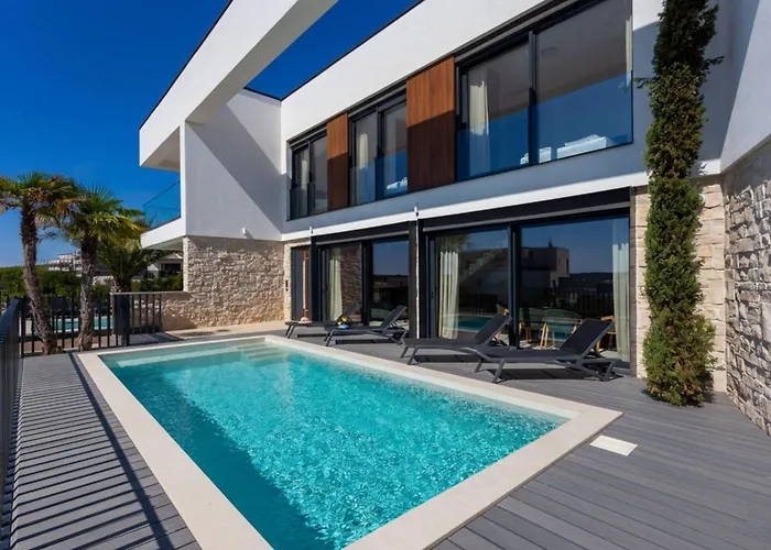Mukalba Palm With Private Pool And Sea View * Medulin