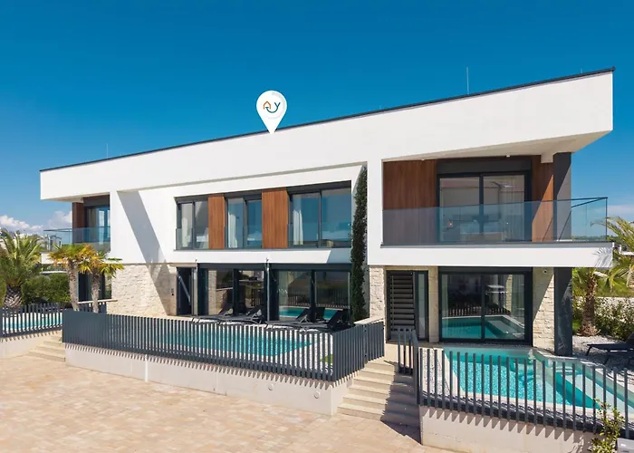 Mukalba Palm With Private Pool And Sea View Vila Medulin