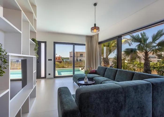 Mukalba Palm With Private Pool And Sea View Vila *